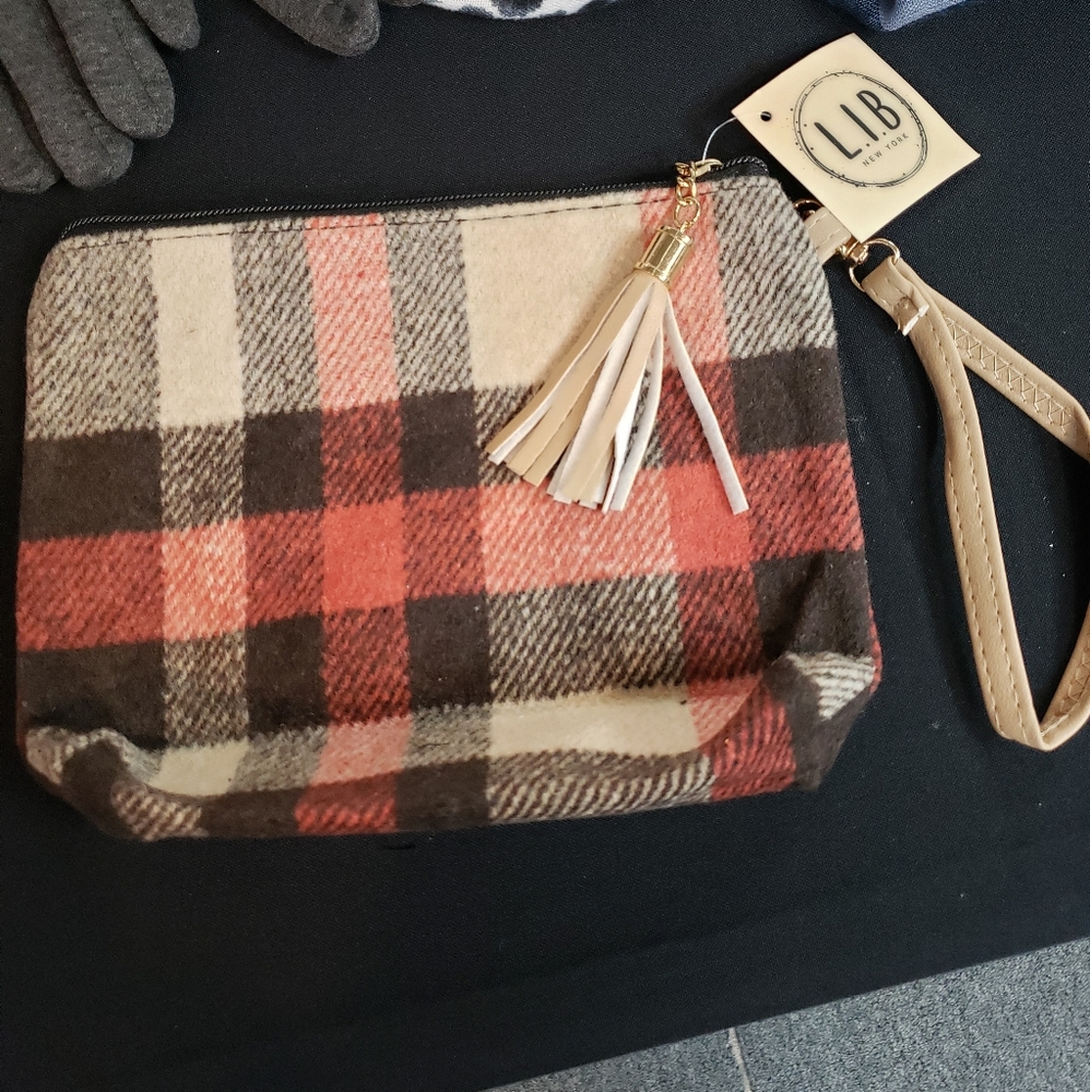 Wristlet